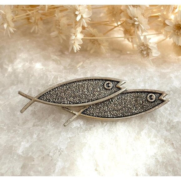Beau Sterling Silver Modernist Fish Duo Textured Mini Brooch Pin - Picture 1 of 10